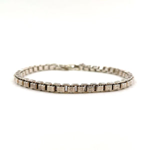 TIFFANY & Co.