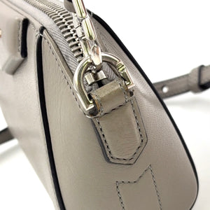 GIVENCHY